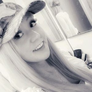 Meet your Posher, Kylie